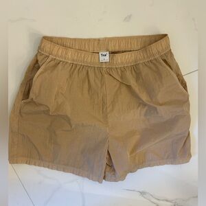 Aritzia TNA Claremont athletic windbreaker shorts